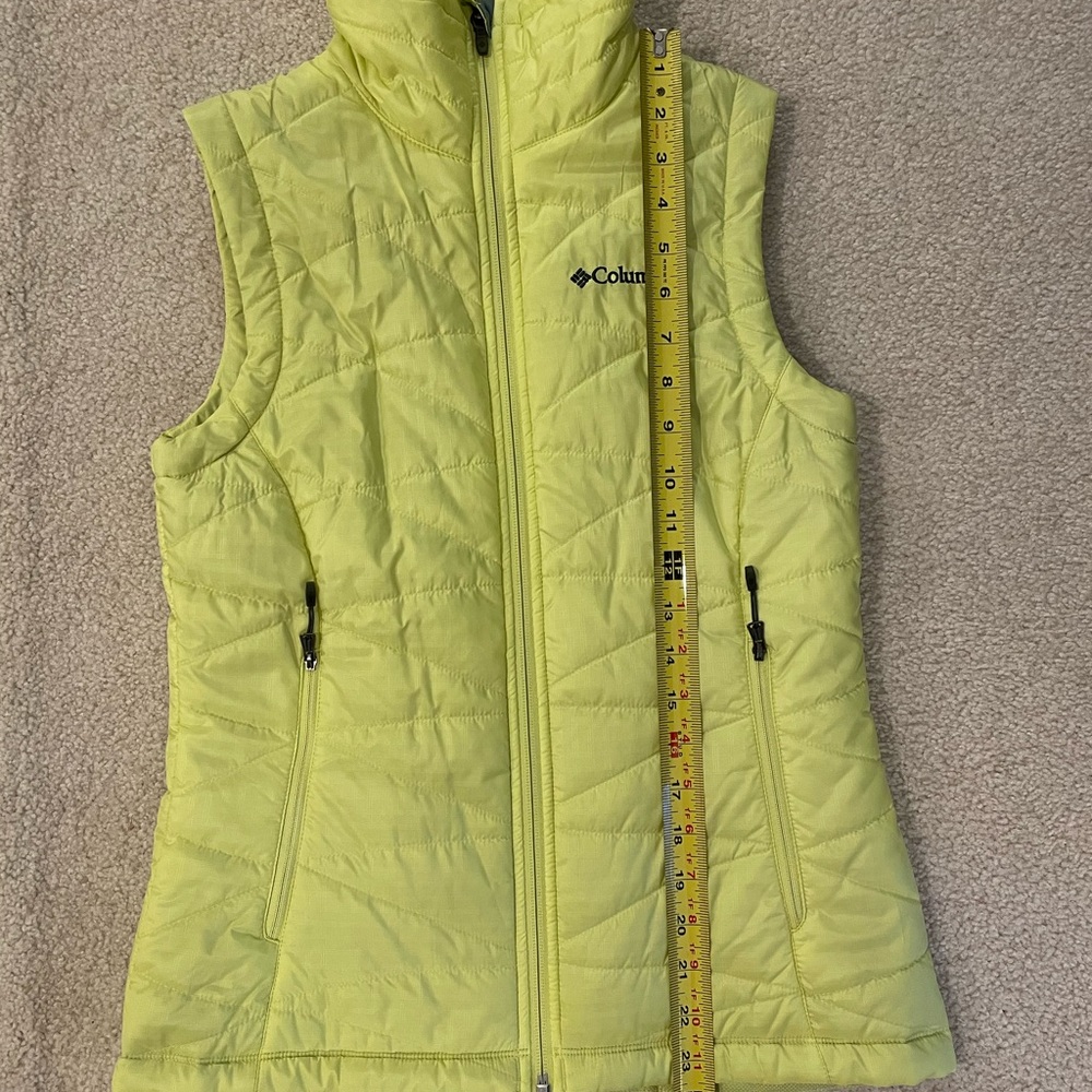 NWOT COLUMBIA powder lite omni heat women’s vest yellow green size xs